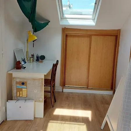 2 Bedrooms Stylish Duplex Near Montmartre & Moulin Rouge Hotel *